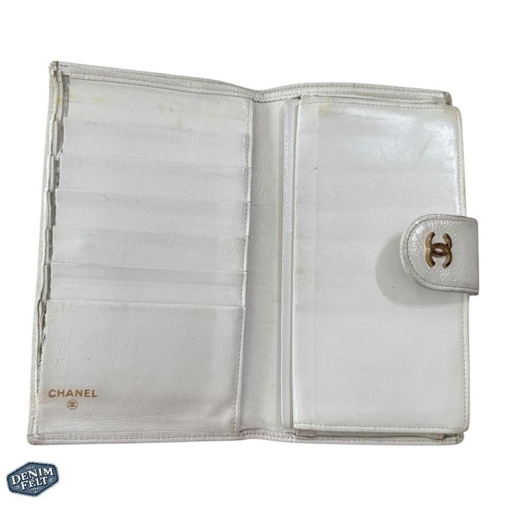 Chanel White Quilted Caviar Leather Long Snap Closure Wallet with Gold CC Logo - Picture 3 of 15